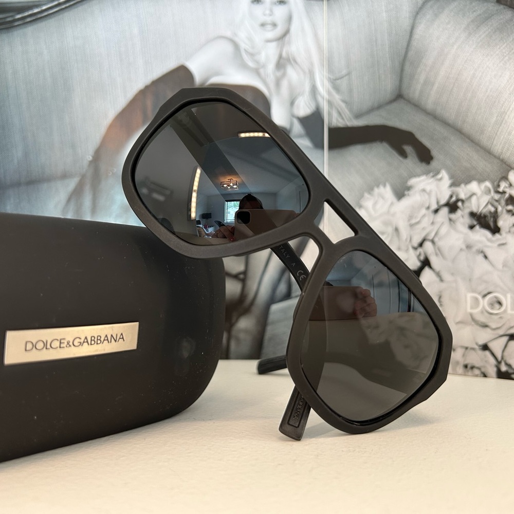 DOLCE & GABBANA Sunglasses Black